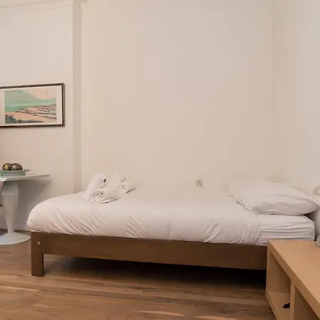 Spacious City Mansion Apartamento